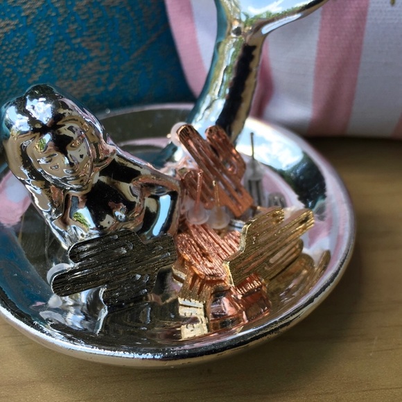 Dainty cactus earrings ONE SET LEFT - Picture 7 of 7